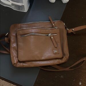 Brown Leather Messenger Bag with Classic Design